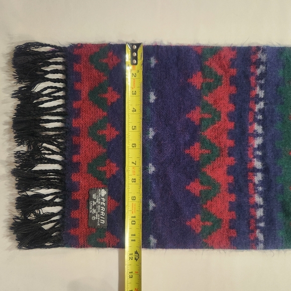 Vintage Perrin Fair Isle Aztec Pattern Scarf ❄️ - Picture 7 of 10